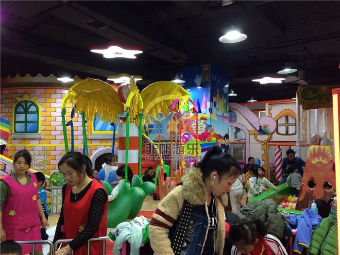 湖南凤凰古城商场淘气堡系列(图4) 湖南凤凰古城商场淘气堡系列
